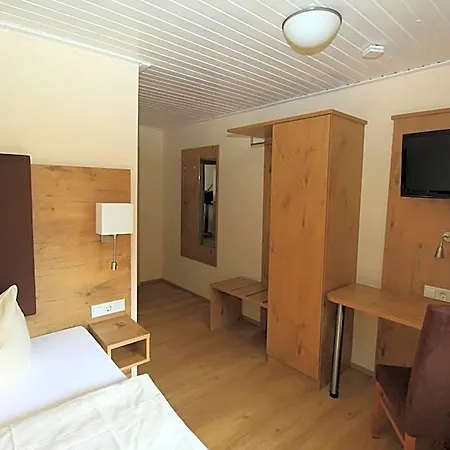 Waldhotel Albachmuehle ホテル Wasserliesch