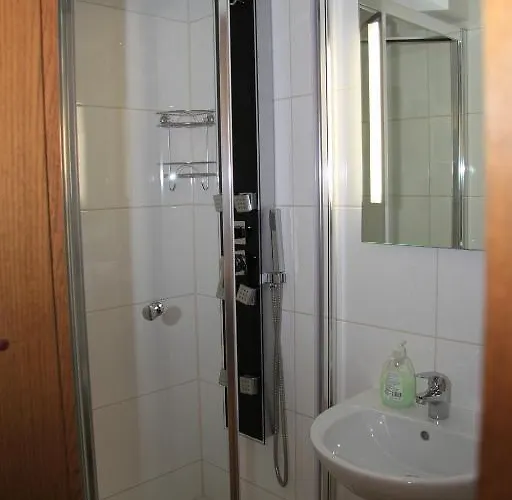 호텔 Waldhotel Albachmuehle Mit Albacher Stuben Wasserliesch