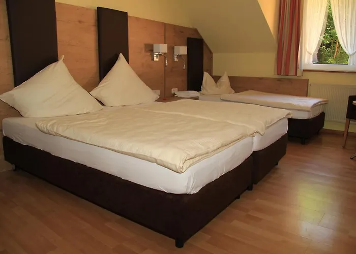 Waldhotel Albachmuehle Mit Albacher Stuben Wasserliesch