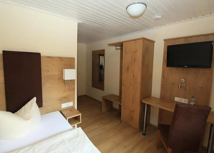 Waldhotel Albachmuehle Mit Albacher Stuben Wasserliesch